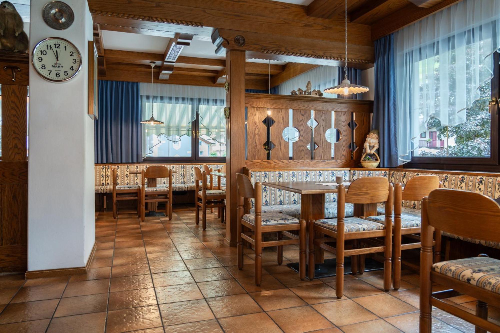 Hotel Mary Pozza di Fassa Extérieur photo